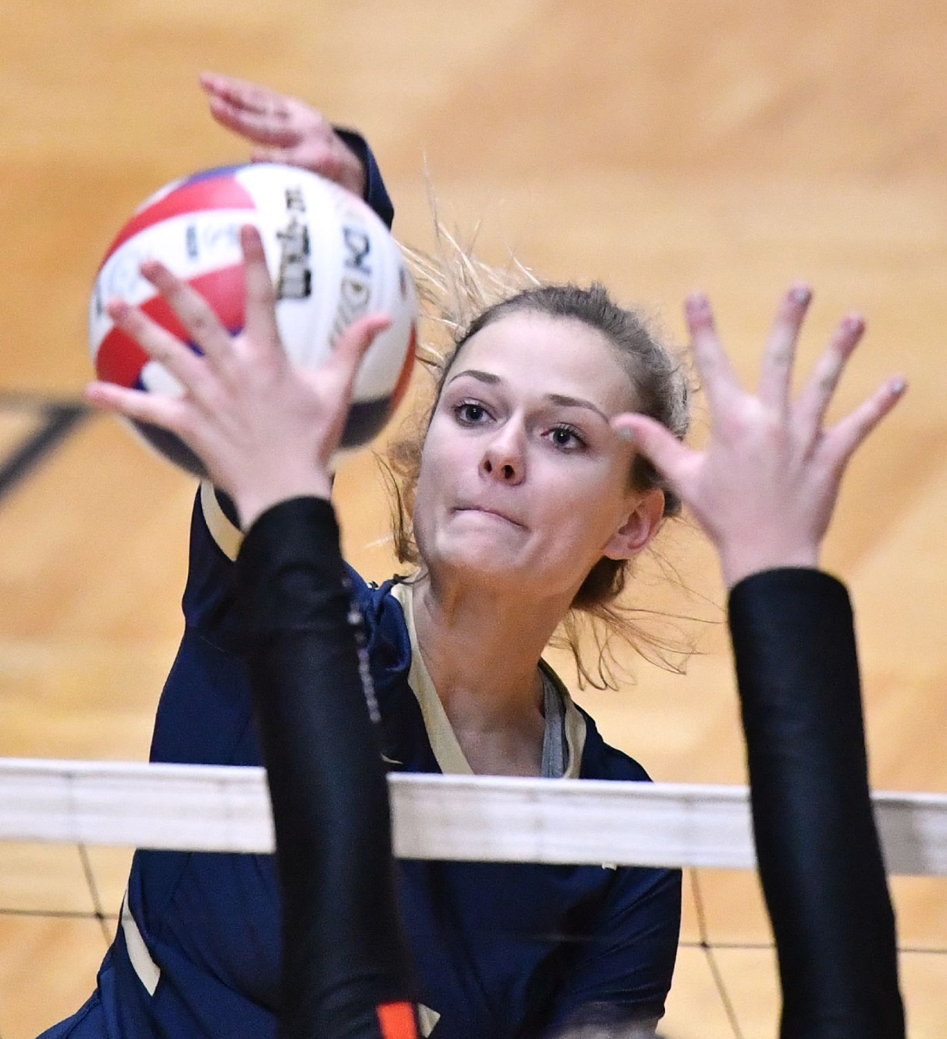 Althoff vs Minooka in 4A Volleyball Sectional Final